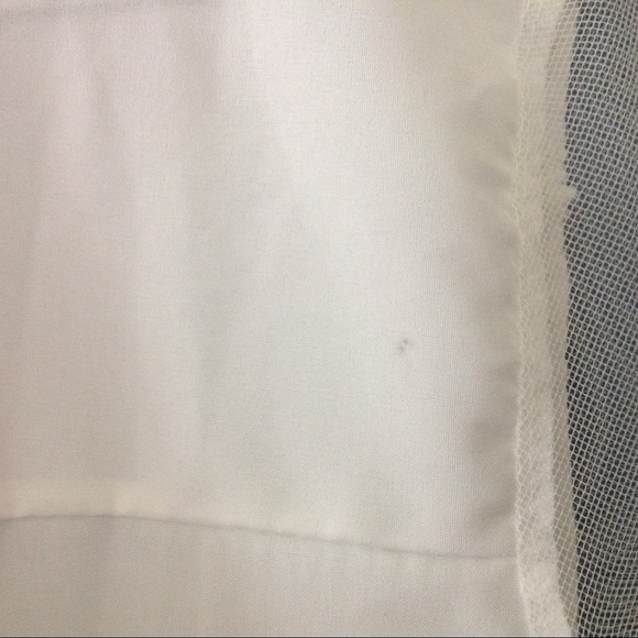 Stunning XIAN XIAN cream embroidered blouse - Picture 8 of 8